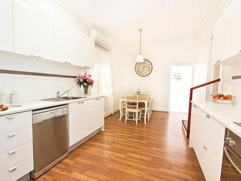 Queen's Cottage Barossa Valley - Accommodation Coffs Harbour 4