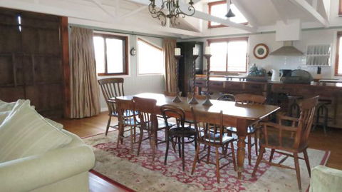 The Loch Barn - Accommodation Coffs Harbour 2