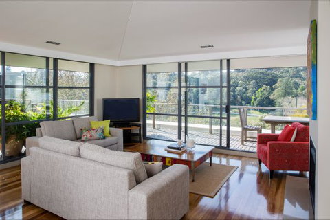 Trumper Loft - Accommodation Coffs Harbour 5