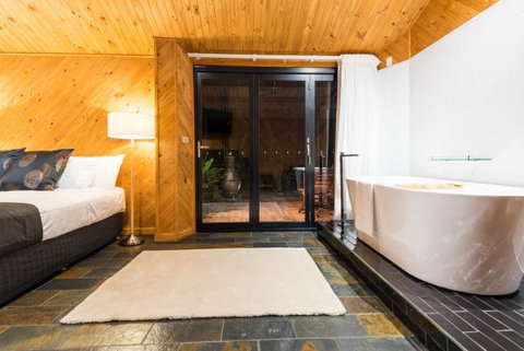 Waterfall Springs Retreat And Wildlife Sanctuary - Accommodation Coffs Harbour 5