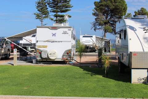Ceduna Foreshore Caravan Park - Accommodation Coffs Harbour 2