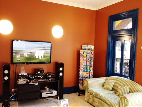 Central Perk Backpackers - Accommodation Coffs Harbour 6