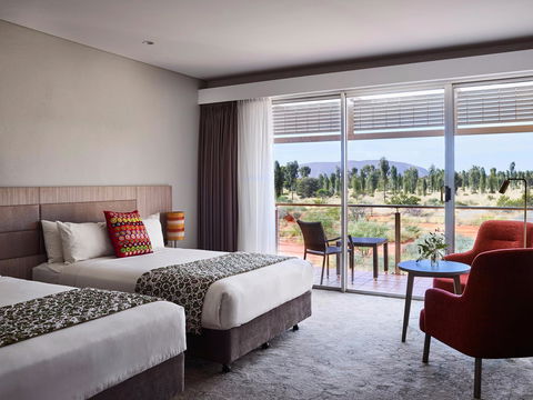 Desert Gardens Hotel - Accommodation Coffs Harbour 2