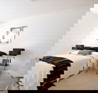 Executive Furnished Apartment Crows Nest - Accommodation Coffs Harbour