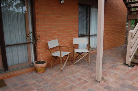 Gisborne BnB Peonies And Pomegranates  - Accommodation Coffs Harbour 3