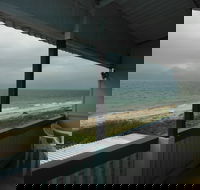 Rose's Beach House - Accommodation Coffs Harbour