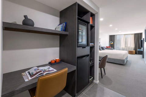 Deco Hotel Canberra - Accommodation Coffs Harbour 2