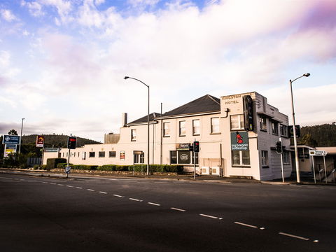 Kingston Hotel - Accommodation Coffs Harbour 1