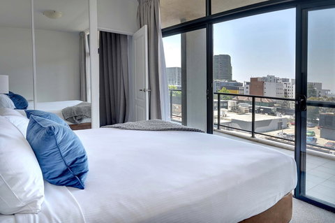 Mantra Wollongong - Accommodation Coffs Harbour 1