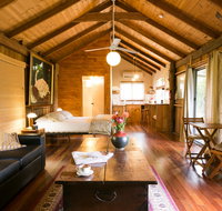 Mavis's Kitchen and Cabins - Accommodation Coffs Harbour