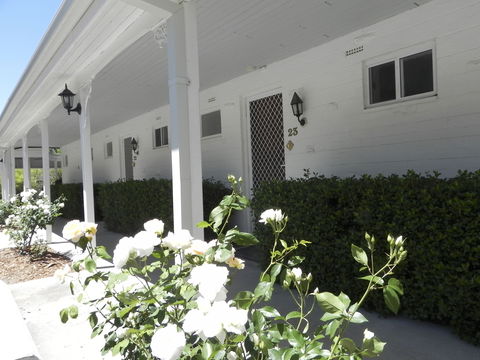 Moore Park Inn - Accommodation Coffs Harbour 1