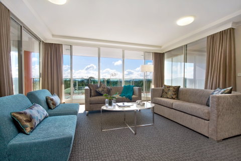 Pacific Suites Canberra - Accommodation Coffs Harbour 2