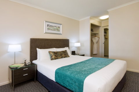 Pacific Suites Canberra - Accommodation Coffs Harbour 6