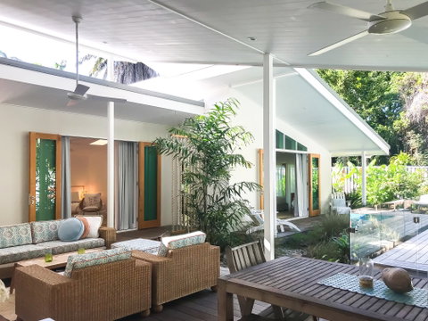 Pineapple Pete's Beach House - Accommodation Coffs Harbour 1