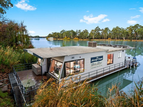 Boats And Bedzzz - The Murray Dream Self-contained Moored Houseboat - Accommodation Coffs Harbour 1