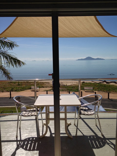 Cardwell Beachfront Motel - Accommodation Coffs Harbour 0