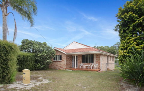Duncan Sands - Accommodation Coffs Harbour 0