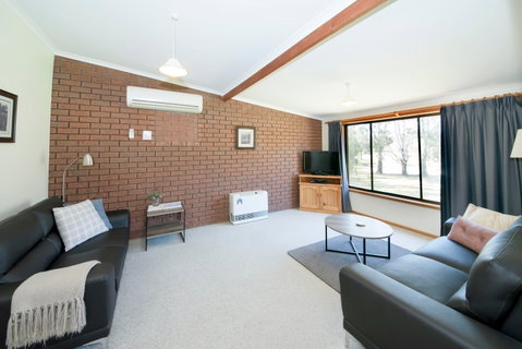 Murray Bank Holiday Units - Accommodation Coffs Harbour 1