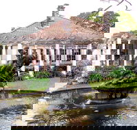 Norman Lindsay Cottage - Accommodation Coffs Harbour