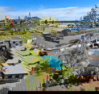 Palm Court Motor Inn - Accommodation Coffs Harbour
