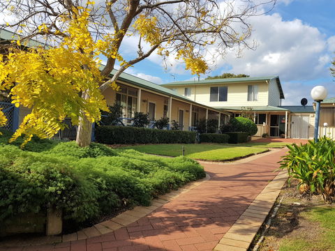 Park Avenue Holiday Units - Accommodation Coffs Harbour 0