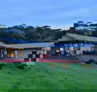 Penneshaw Lodge - Accommodation Coffs Harbour