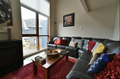 Snowstream 4 - Accommodation Coffs Harbour 2