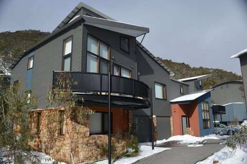 Snow Stream Apartments - Accommodation Coffs Harbour 1
