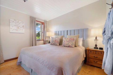 Stonewell Cottages And Vineyards - Accommodation Coffs Harbour 1