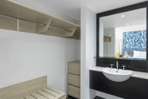 Vibe Hotel Gold Coast - Accommodation Coffs Harbour 1