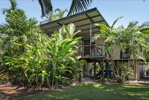 Villa Frangipani - Accommodation Coffs Harbour 0