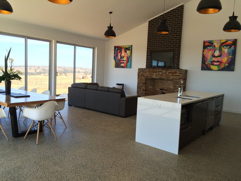 Bella Vista Farm House - Adelaide Hills - Accommodation Coffs Harbour 1