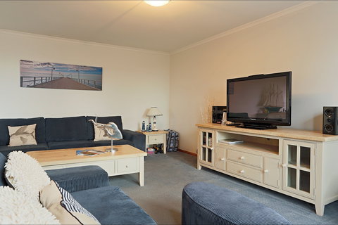 Blue Fin - Accommodation Coffs Harbour 2