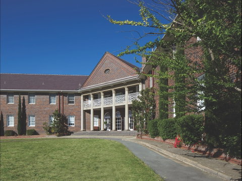 Brassey Hotel - Accommodation Coffs Harbour 1