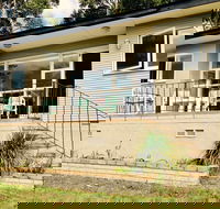 Cosy Seaside Cottage - Accommodation Coffs Harbour