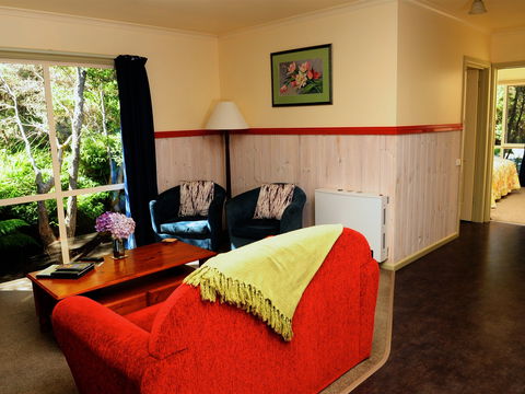 Crays Accommodation - The Esplanade - Accommodation Coffs Harbour 0