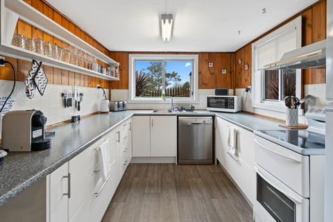 Derby Base - Accommodation Coffs Harbour 2