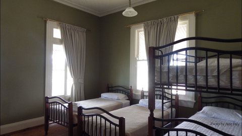 Eddy's Of Canowindra - Accommodation Coffs Harbour 1