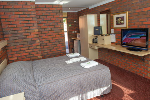 Golden Country Motel And Caravan Park - Accommodation Coffs Harbour 1