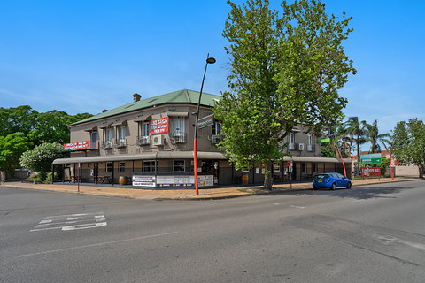 Imperial Hotel - Accommodation Coffs Harbour 0