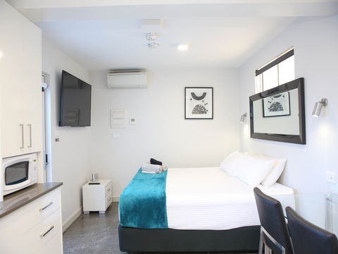 Mark Studios - Accommodation Coffs Harbour 1