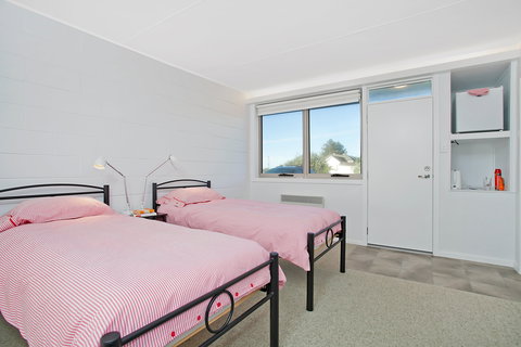 Peterborough House & Motel - Accommodation Coffs Harbour 2