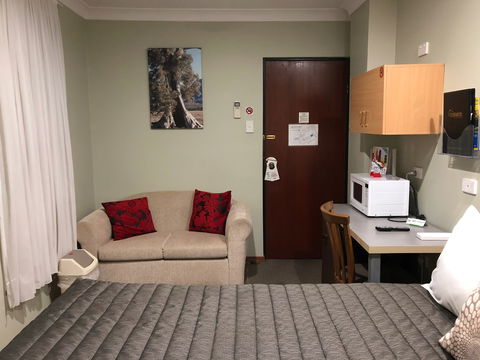 Roydons Motor Inn - Accommodation Coffs Harbour 2