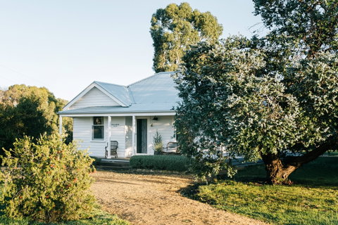 Salt Creek Cottage - Accommodation Coffs Harbour 0