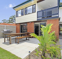 Sputnik Beach House - Accommodation Coffs Harbour
