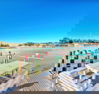 The Porthole of Huskisson - Accommodation Coffs Harbour