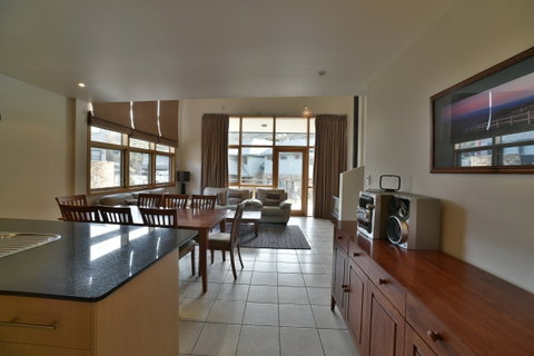 Tomarlin Views 1 - Accommodation Coffs Harbour 1