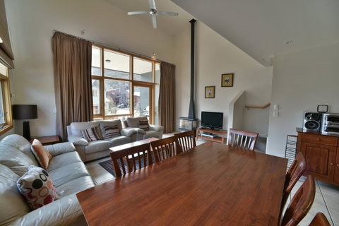 Tomarlin Views 1 - Accommodation Coffs Harbour 2