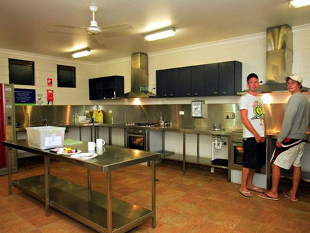 Blue Reef Backpackers - Accommodation Coffs Harbour 1
