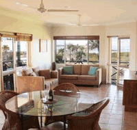 Moonlight Bay Suites - Accommodation Coffs Harbour